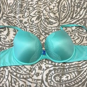 Body by Victoria Secret Push-up Bra